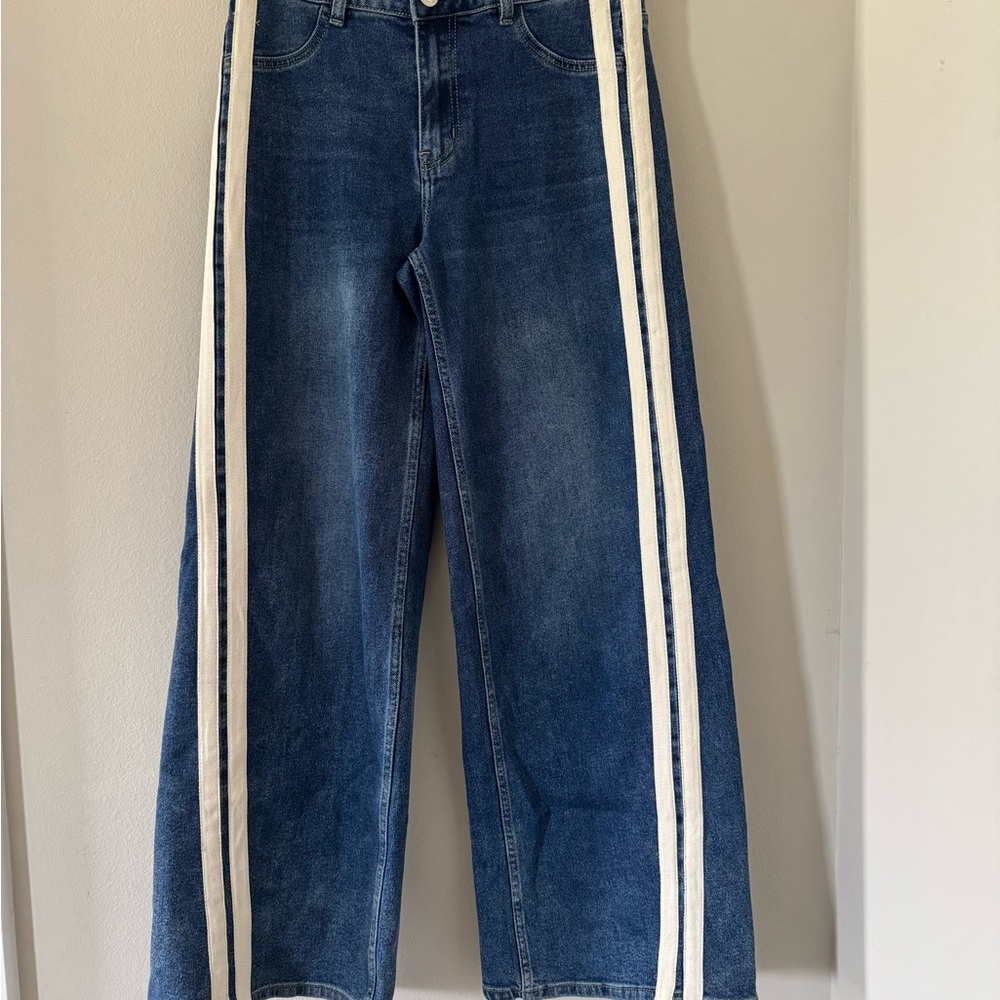 😍Wide Leg Jeans with White Racer Stripes😍